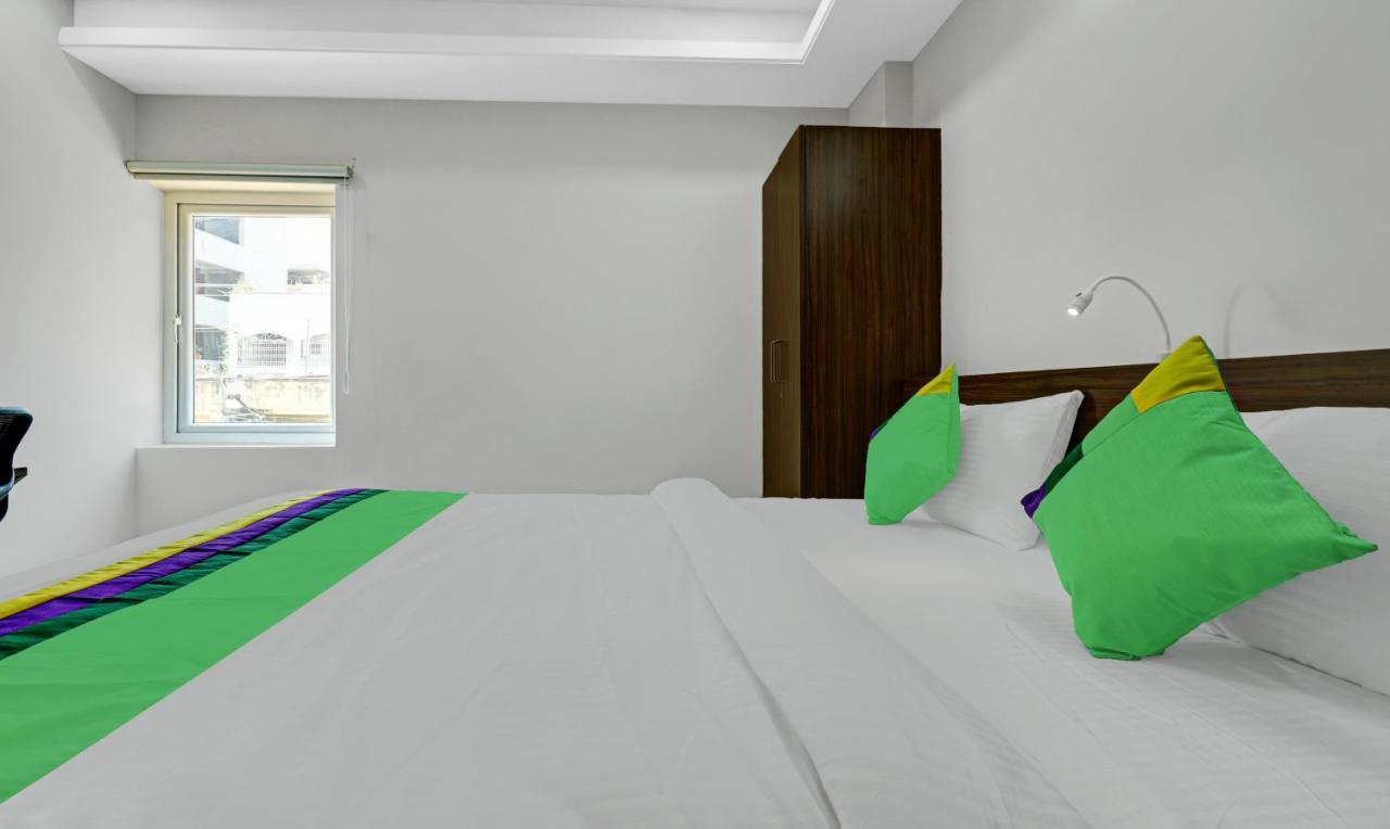 OYO 71754 Hotel Ragas Visakhapatnam Exterior foto