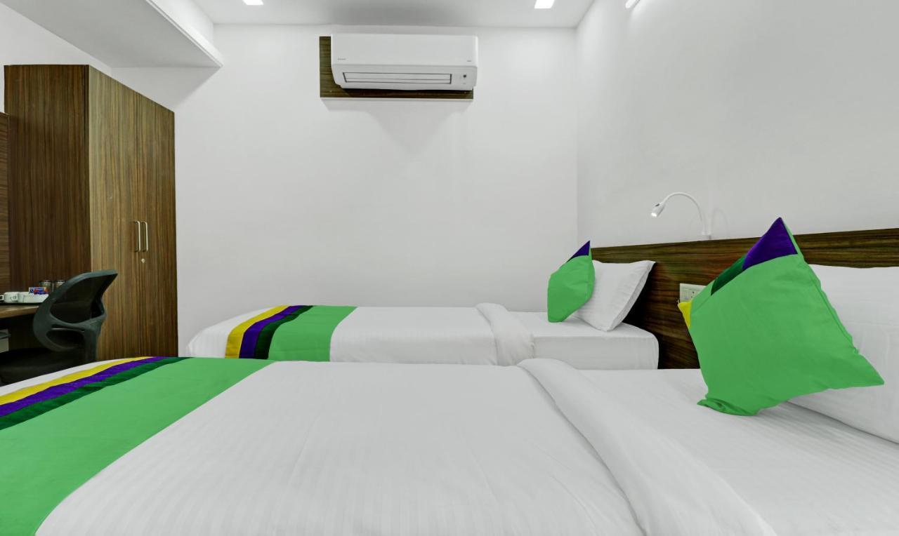 OYO 71754 Hotel Ragas Visakhapatnam Exterior foto