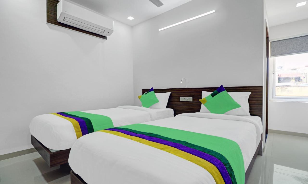 OYO 71754 Hotel Ragas Visakhapatnam Exterior foto