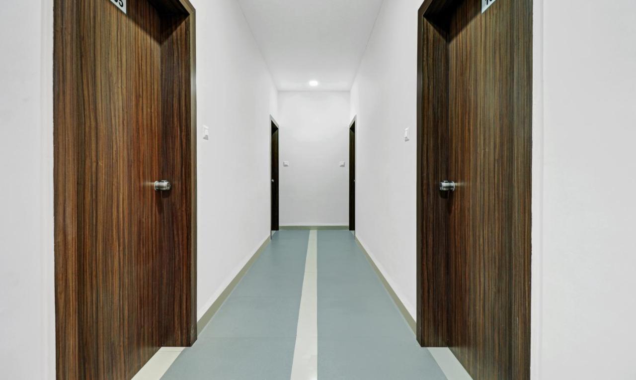 OYO 71754 Hotel Ragas Visakhapatnam Exterior foto