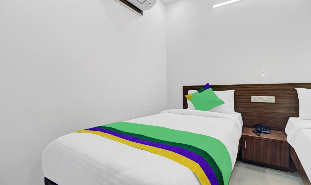 OYO 71754 Hotel Ragas Visakhapatnam Exterior foto